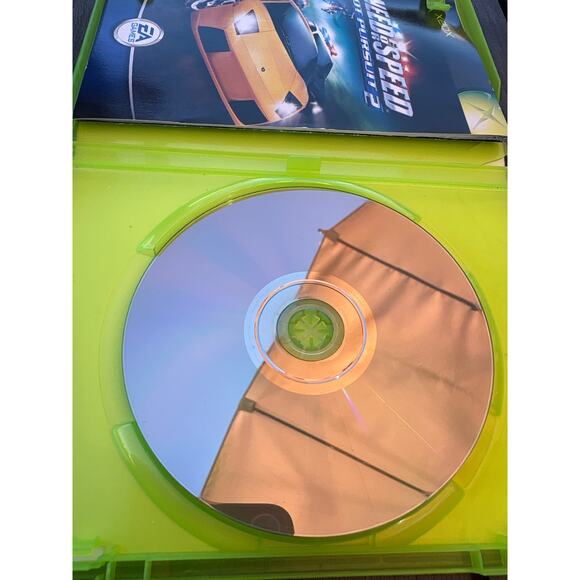 Need for Speed hot pursuit 2 Xbox game complete with manual and case - Picture 4 of 4